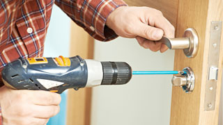 Automotive Locksmith at 01880, Massachusetts